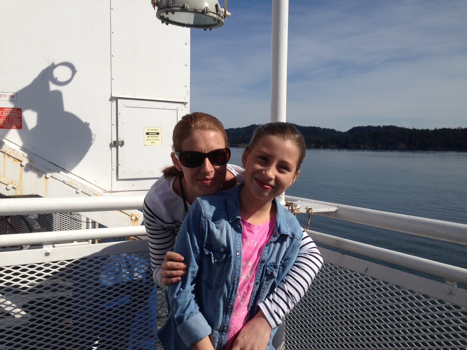 Foto: Felicia & Linda på väg till Vancouver Island.